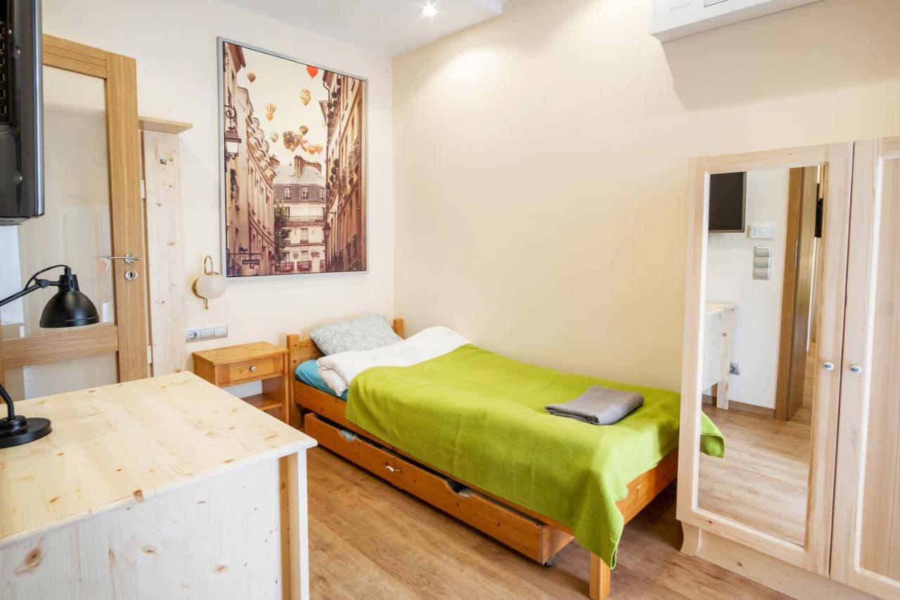 Kiss-Henézi Guest House Keszthely Extérieur photo