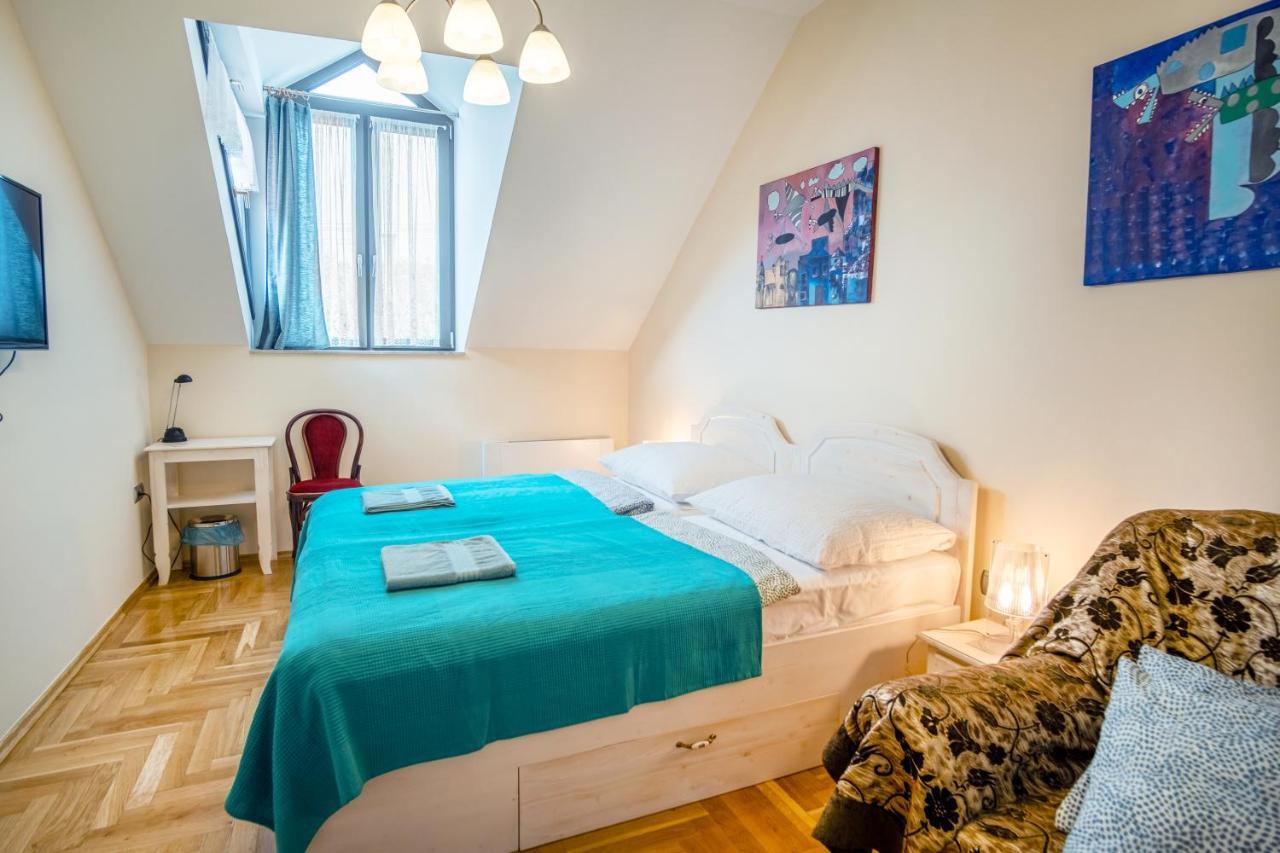 Kiss-Henézi Guest House Keszthely Extérieur photo