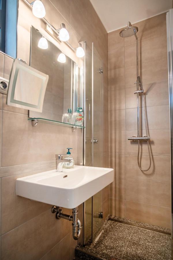 Kiss-Henézi Guest House Keszthely Extérieur photo